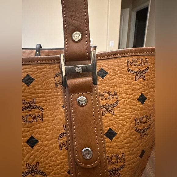 MCM Luisa Visetos - Picture 4 of 14